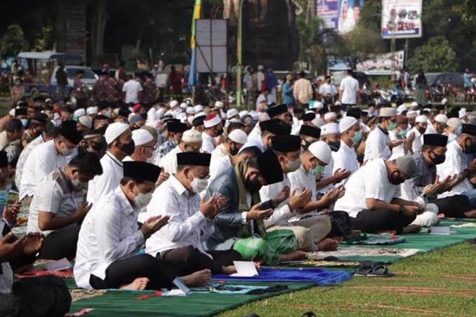 Ribuan Jemaah Bersiap Padati Lapangan MPP Pekanbaru untuk Shalat Idul Adha 1445 H (foto/int)